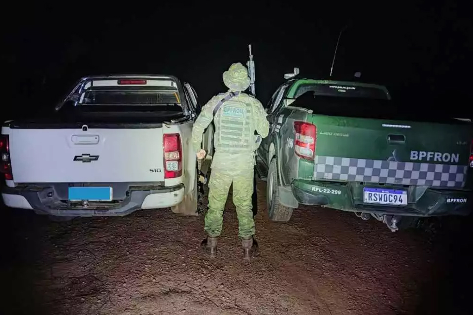 Policia Militar recupera caminhonete roubada em Porto Velho