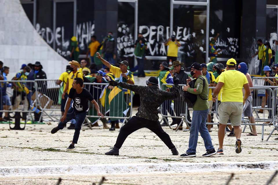 Supremo Tribunal Federal inicia julgamento de mais 45 envolvidos nos atos golpistas