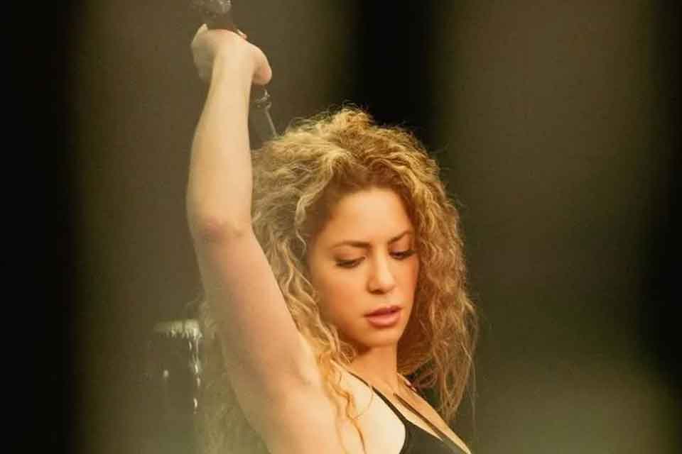 Shakira manda recado aos brasileiros: “Mal posso esperar para me reunir com vocês!”