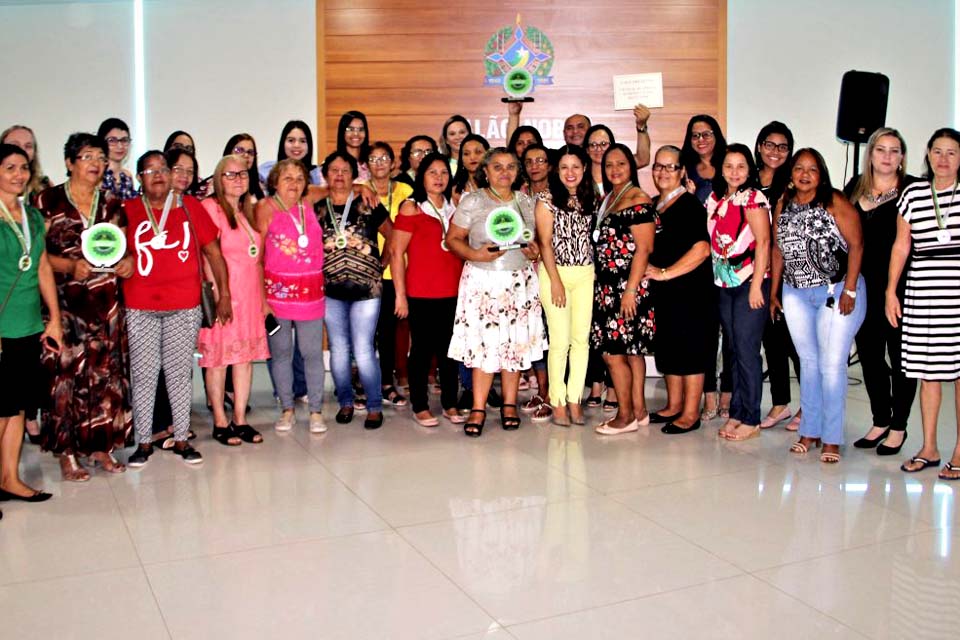 Vencedores do primeiro concurso Merendeira Nota 10 são premiados em Porto Velho