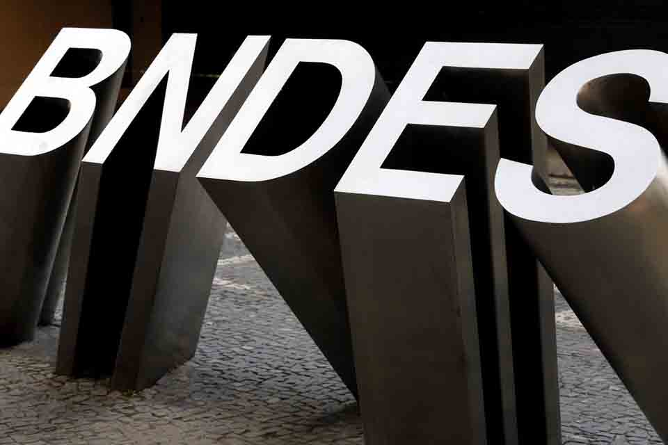 BNDES comunica substituição nas diretorias de Finanças e Jurídica