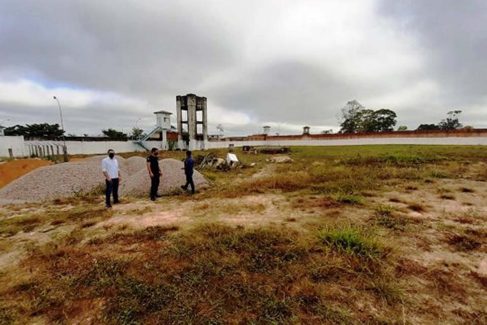 Fábrica de artefato de cimento começa a ser construída na Penitenciária Agenor Martins de Carvalho