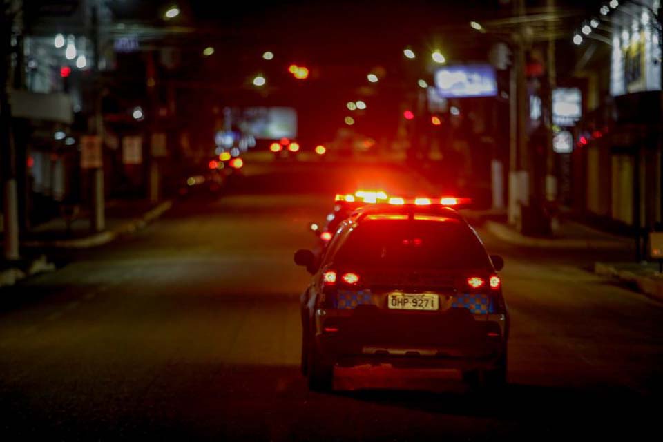 Operação interdita estabelecimentos na madrugada em Porto Velho