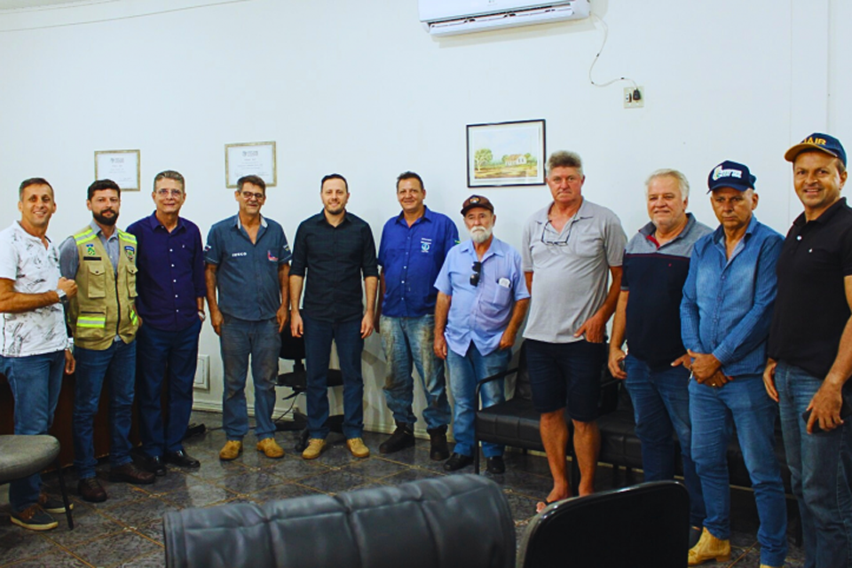 Prefeito de Vilhena e representantes dos Caminhoneiros buscam soluções viáveis para pernoite dos veículos no perímetro urbano.