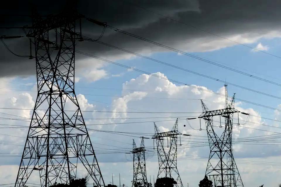 Acre e Rondônia ficam sem energia elétrica; causas do problema ainda não foram apontadas