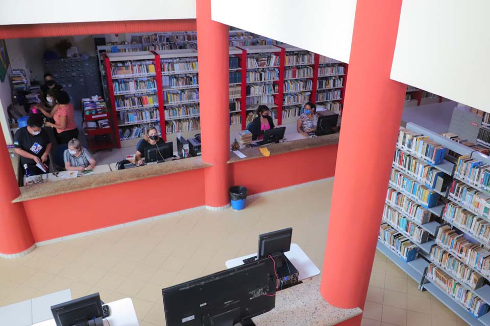 Profissionais das bibliotecas municipais recebem capacitação para atender a pessoas com necessidades especiais