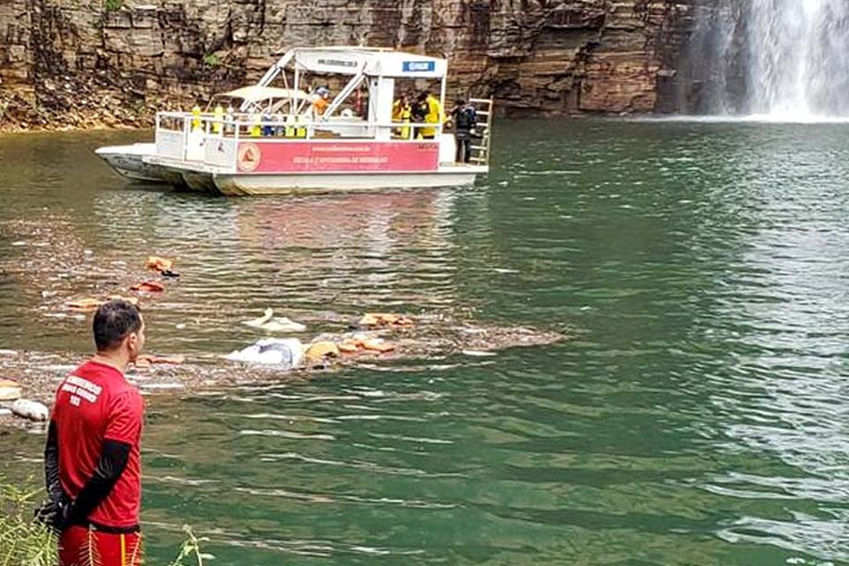 Senadores lamentam acidente com mortes em cânion em Capitólio, Minas Gerais