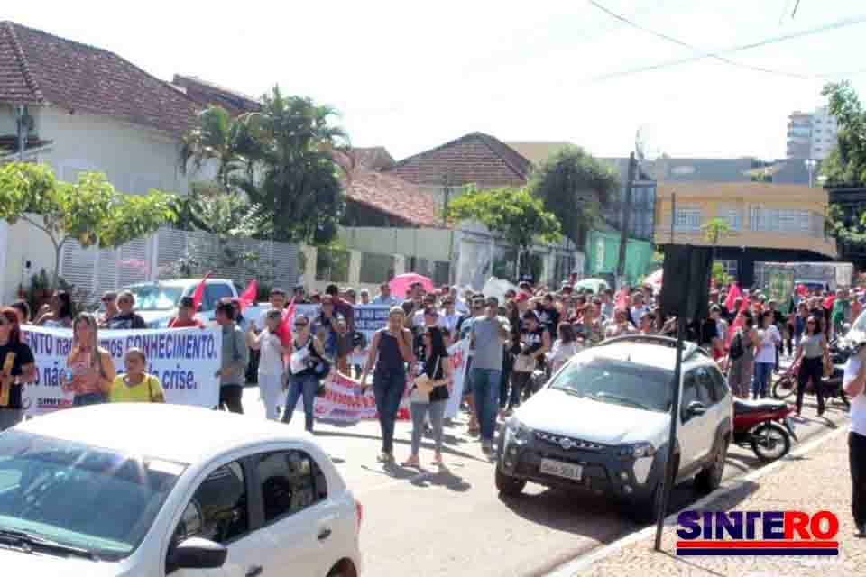 Novas estratégias de luta são organizadas pelo Sintero em favor da valorização profissional dos trabalhadores em educação