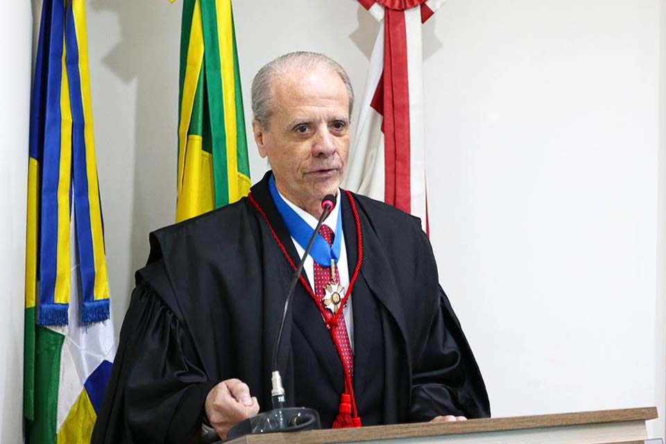 Procurador de Justiça Cláudio Silveira empossado como Corregedor-Geral do MPRO