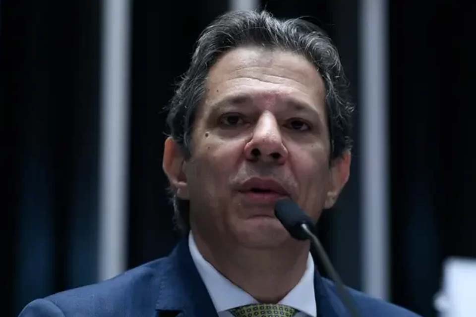 Haddad deverá se reunir com líderes do Senado sobre marco fiscal na quinta-feira, 15