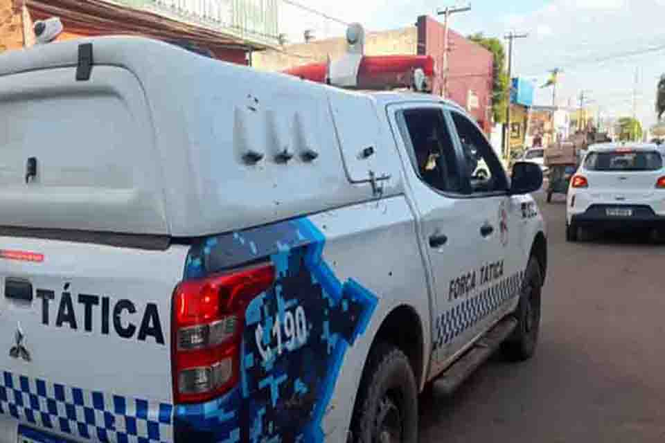 Foragido por sequestro é preso em Candeias com arma após roubar moto