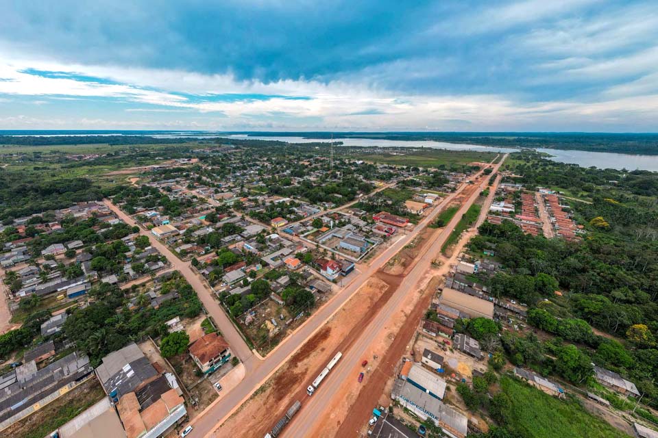 Prefeitura de Porto Velho entrega títulos de legitimação fundiária para moradores de Jaci-Paraná neste sábado (16)