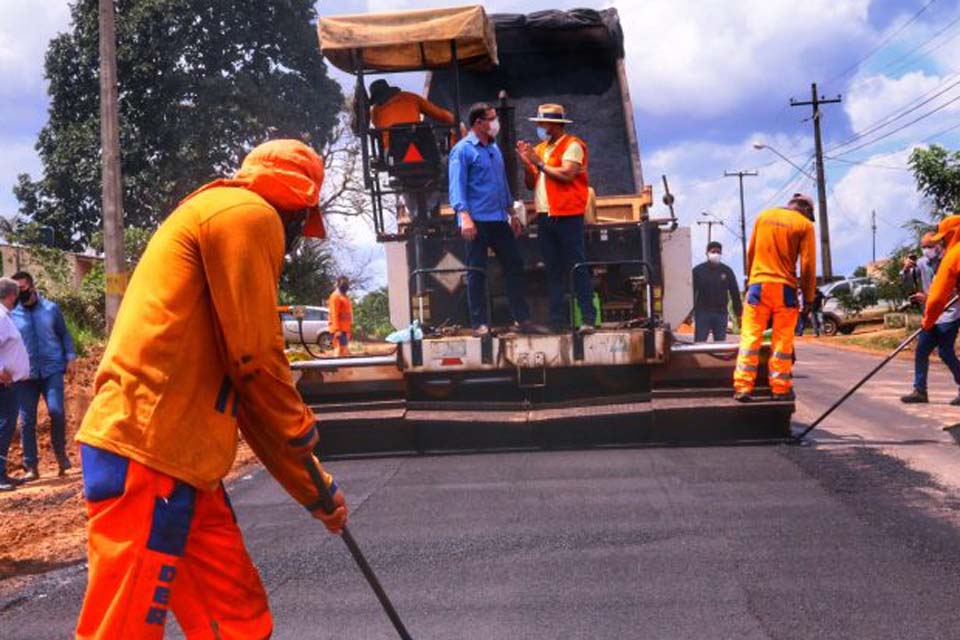 Governador Marcos Rocha verifica andamento de serviços de recapeamento na Estrada da Penal e dá ordem para novas melhorias no trecho