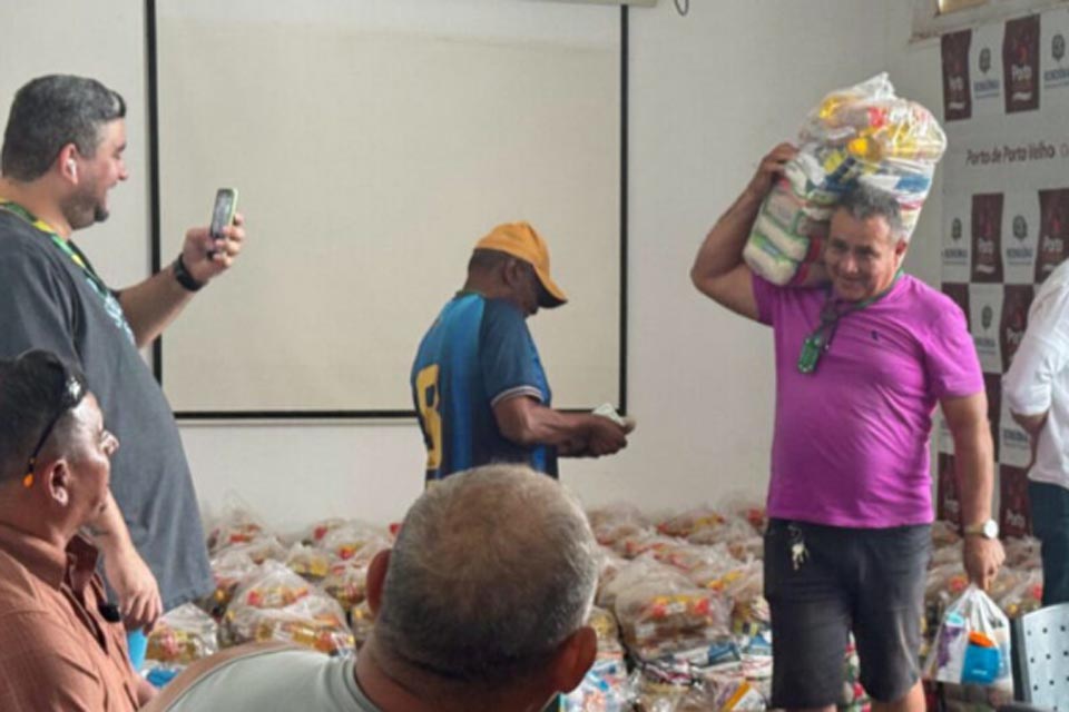 Trabalhadores avulsos do Porto de Porto Velho recebem última remessa emergencial de cestas básicas