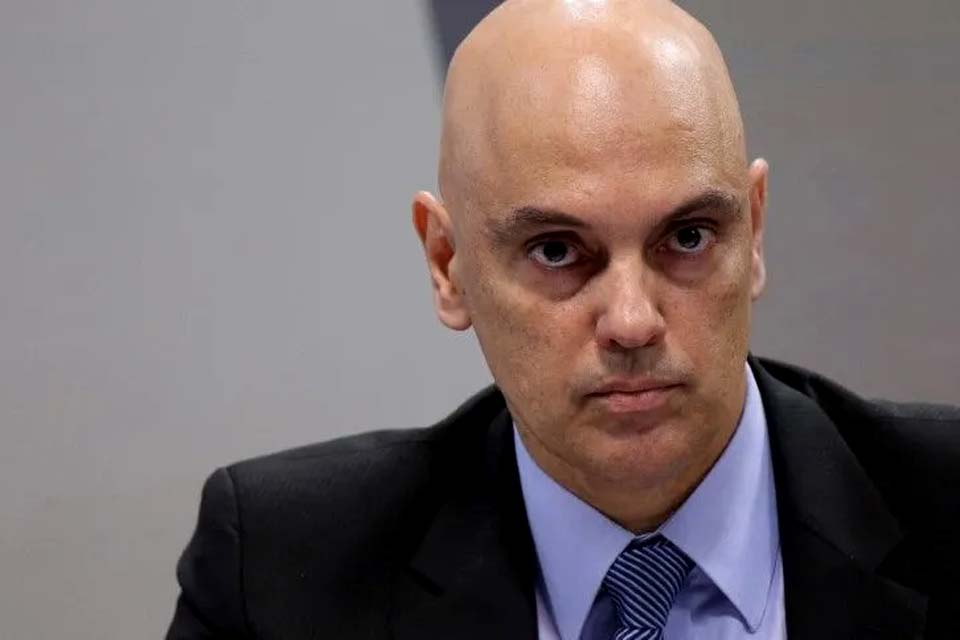 Moraes dá 2 dias para Bolsonaro se manifestar em ação sobre discursos de ódio