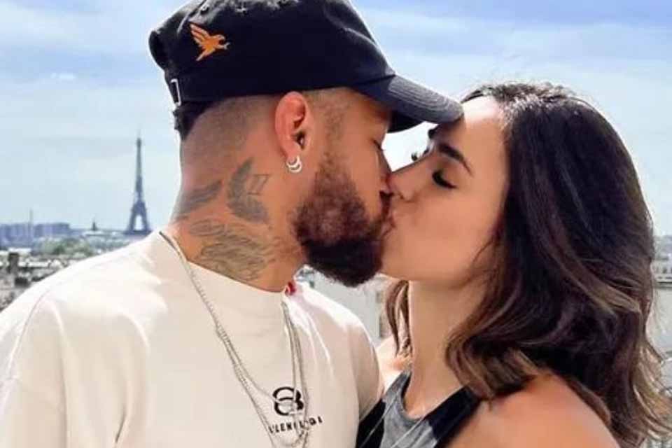 Bruna Biancardi revela evitar trocar carícias com Neymar durante viagem; entenda