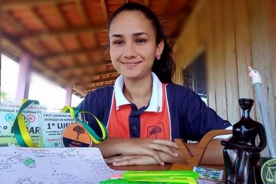 Eleita aos 19 anos, vereadora mais jovem de Rondônia é única mulher na Câmara do município