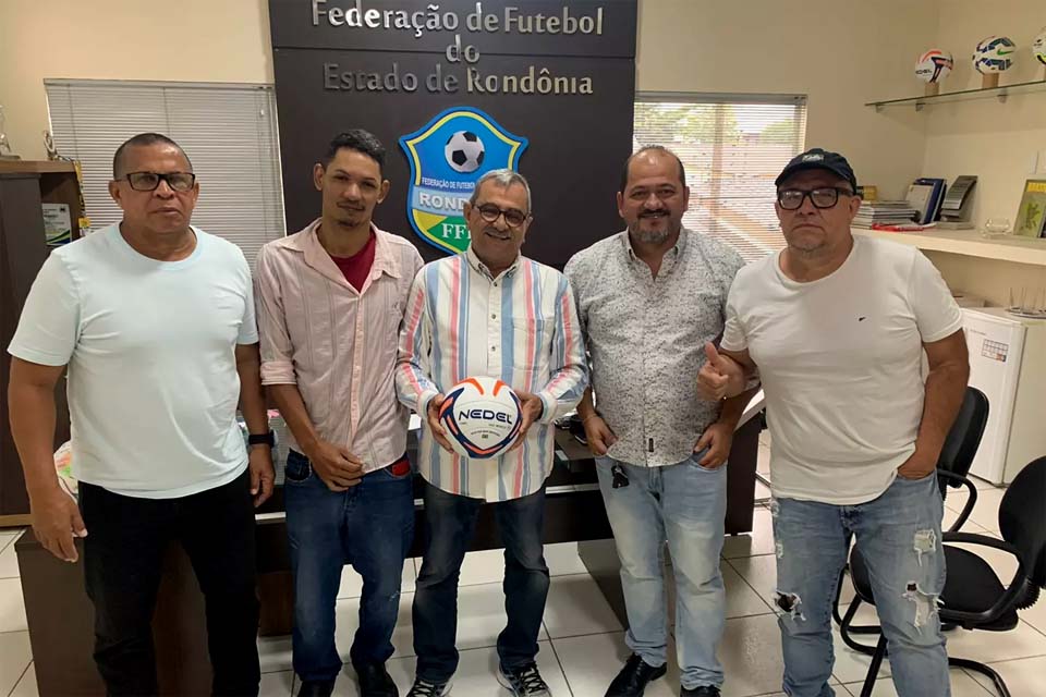 Comunidade São Sebastião recebe apoio da Federação de Futebol do Estado