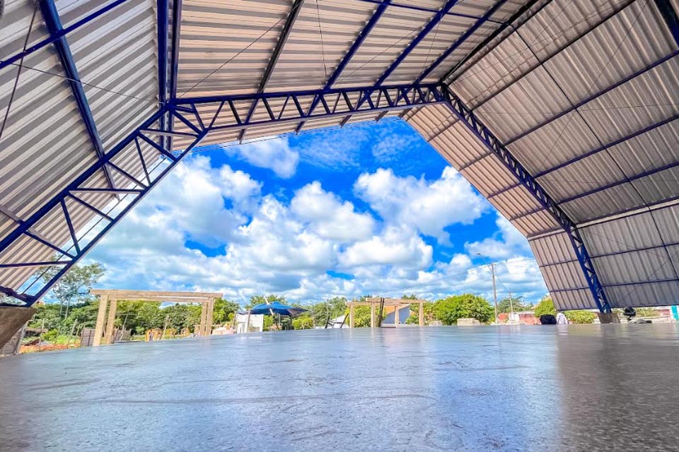 Obras de construção da praça pública do Savana Park estão em fase acabamento