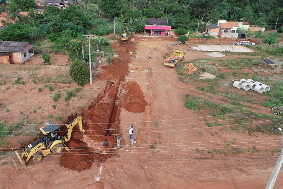 Famílias dos bairros Jardim Itália e Conjunto Halley são beneficiadas com ligação da rede de esgoto