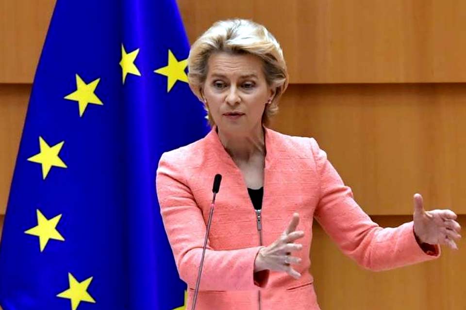 Presidente da Comissão Europeia pede cooperação ante pandemia e situação migratória