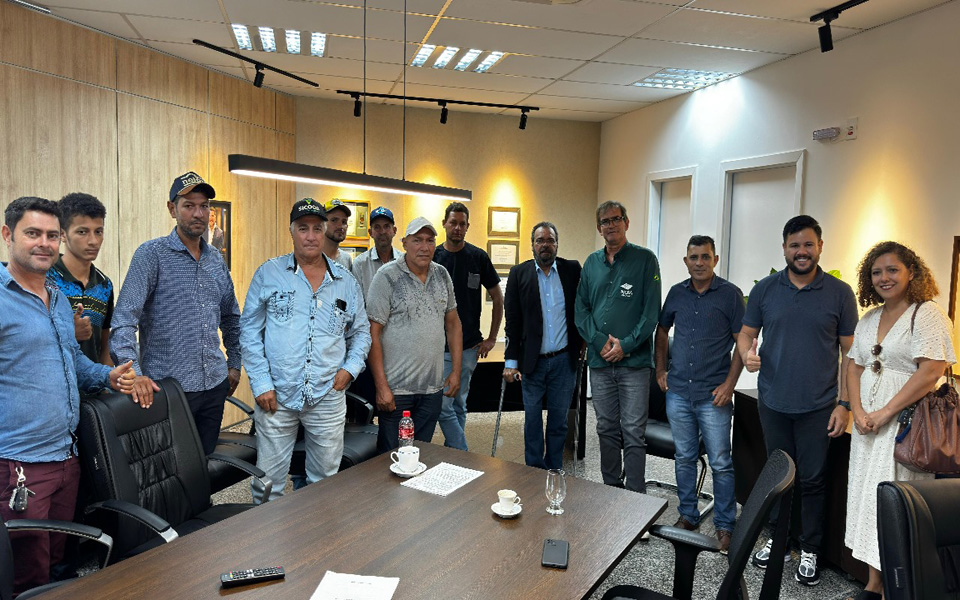 Moradores do distrito de Nova Dimensão foram recebidos no gabinete do deputado Alex Redano