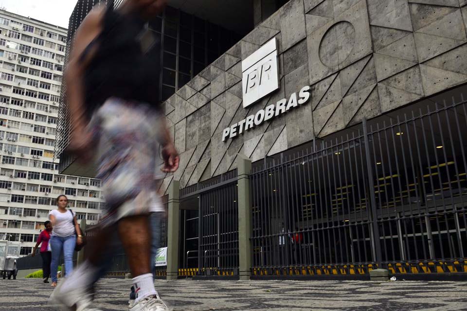 Petrobras aprova pagamento de R$ 1,7 bilhão a acionistas