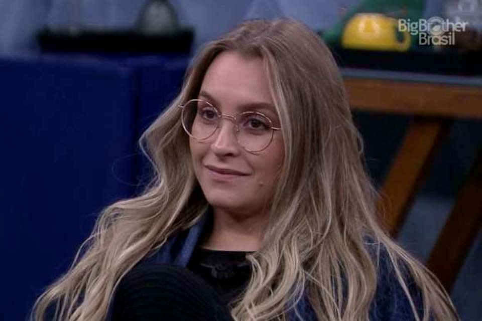 'BBB 21': Carla Diaz choca ao voltar para reality e leva brothers à loucura