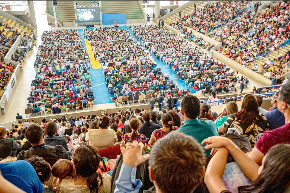 Congresso anual das Testemunhas de Jeová promete três dias de boas notícias!