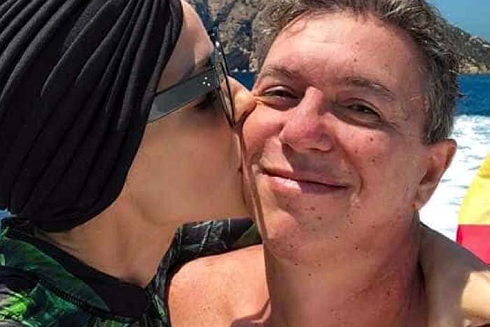 Em tratamento contra câncer, Ana Furtado beija e se declara a Boninho