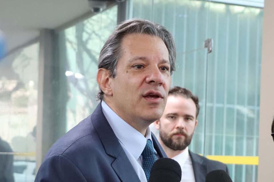 Meta fiscal demonstra seriedade com contas públicas, diz Haddad