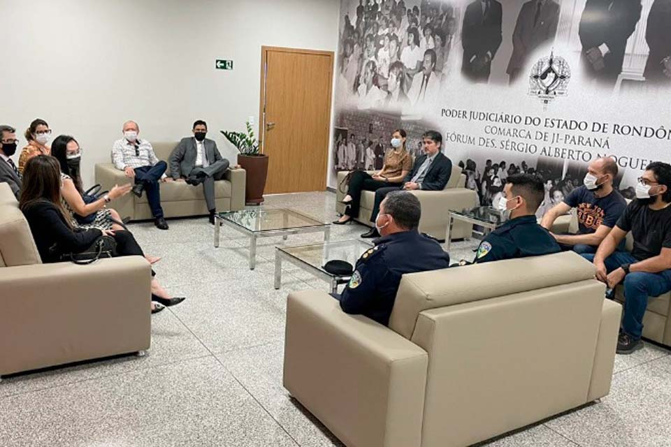 Reunião entre Poder Judiciário, Ministério Público e Polícia Militar, aborda atividade policial