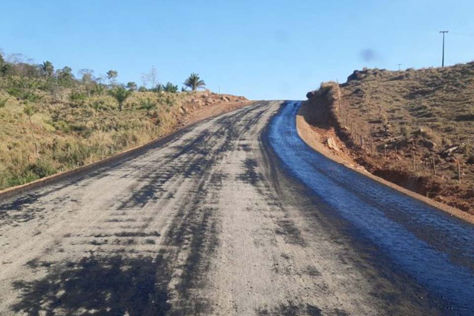 DER trabalha na finalização das obras na RO-464 que dá acesso ao distrito de Tarilândia