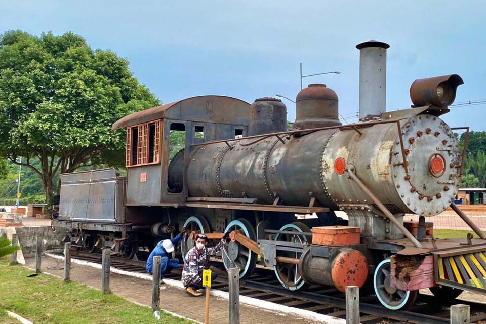 Iniciada a reforma na locomotiva do Espaço Alternativo, em Porto Velho