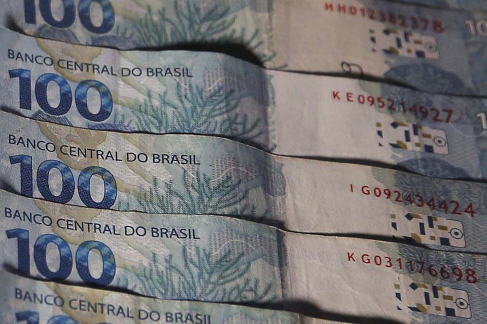 Mercado financeiro reduz projeção da inflação de 5,88% para 5,74%