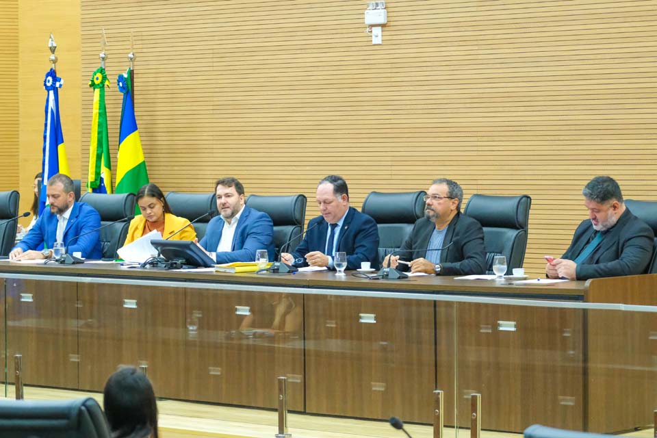 Titular da Sedam faz esclarecimentos a deputados durante CPI das Unidades de Conservação