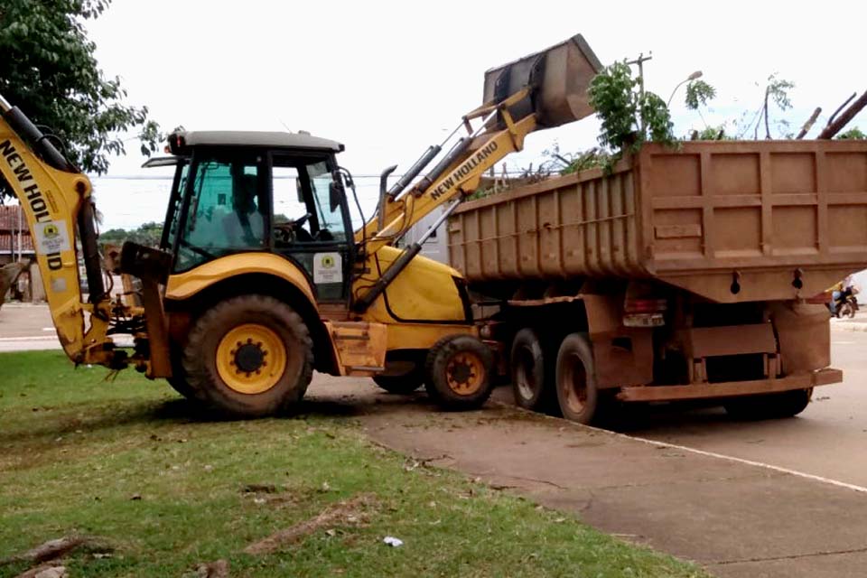 Porto Velho: Semusb realiza mutirão de limpeza na Av. Chiquilito Erse