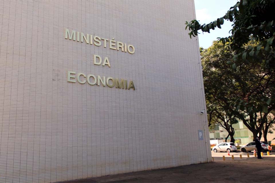 Ministério credencia bancos para pagamento de servidores federais