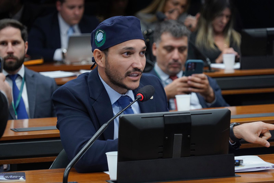 Deputado federal Fernando Máximo propõe flexibilização do BPC LOAS às pessoas com deficiência