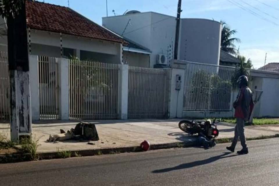 Rapaz que estava indo para o trabalho de moto é executado a tiros