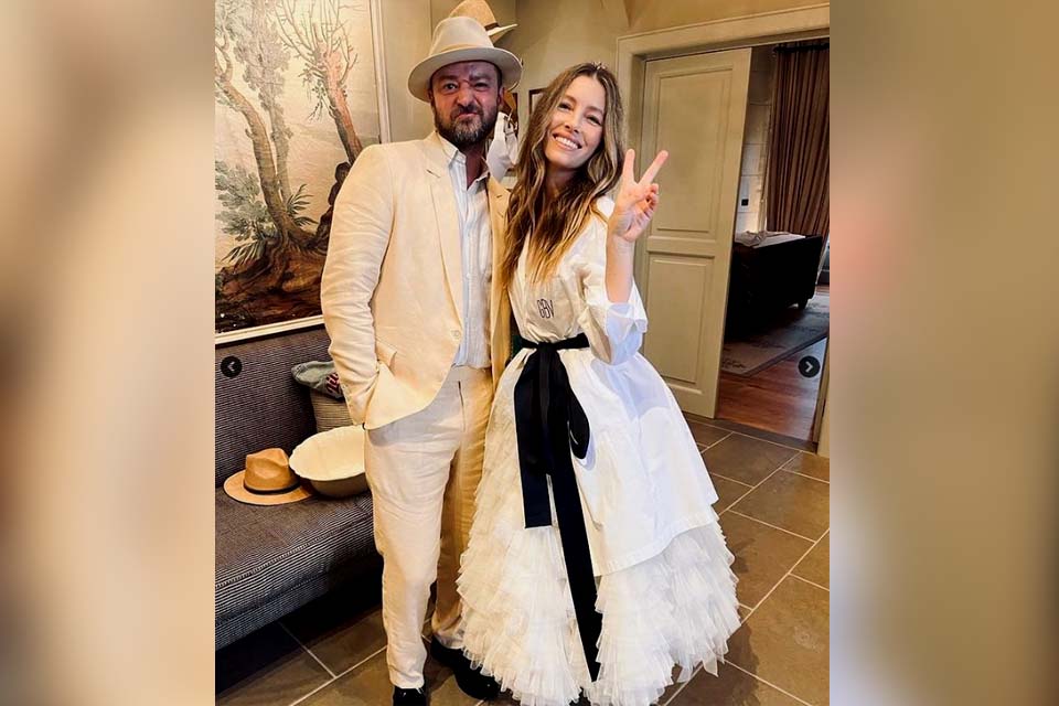 Após dez anos de casamento, Jessica Biel e Justin Timberlake renovam os votos na Itália