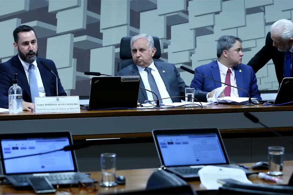 Comissão do Senado aprova nomes para duas diretorias do Banco Central