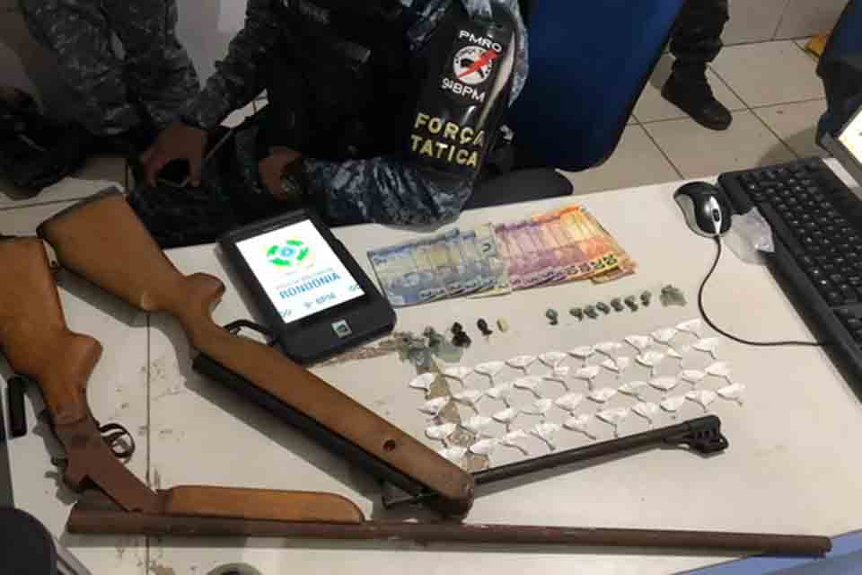 Pm Prende Suspeitos Fecha Boca De Fumo E Apreende Armas E Drogas Polícia Rondônia Dinâmica 9714