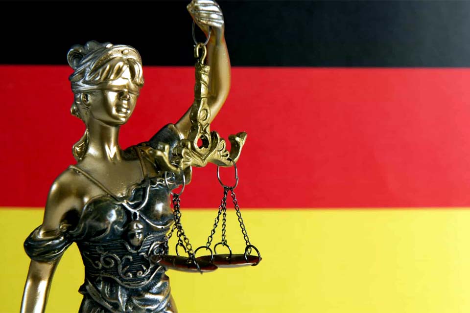 Tribunal de Berlim ordena repatriamento de mulher e filhos de jihadista