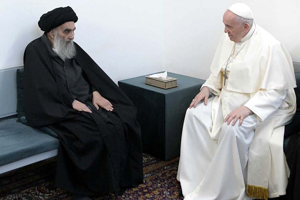 Papa tem encontro histórico com o principal líder xiita do Iraque