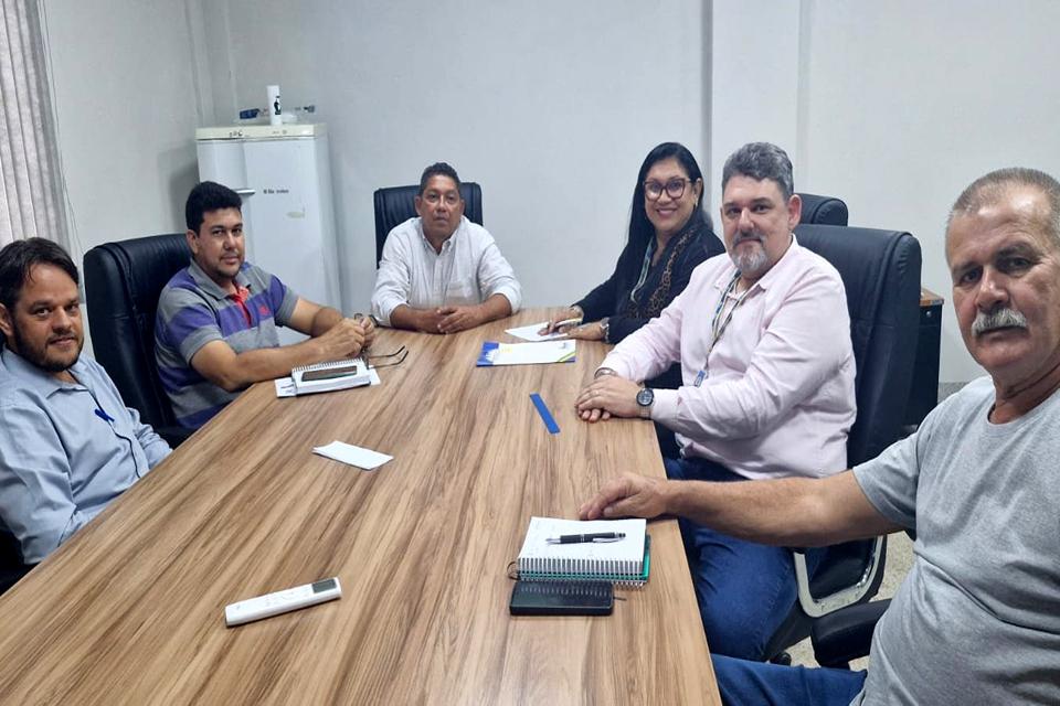 AROM apresenta projetos para 2025 à equipe técnica de Teixeirópolis