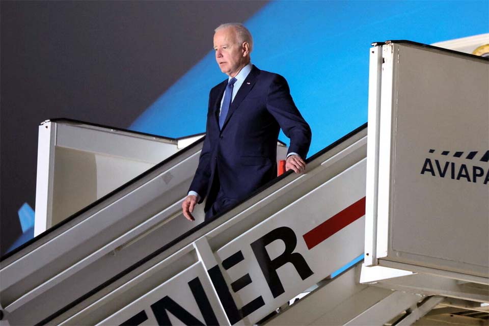 Joe Biden se reúne com ministros ucranianos na Polônia