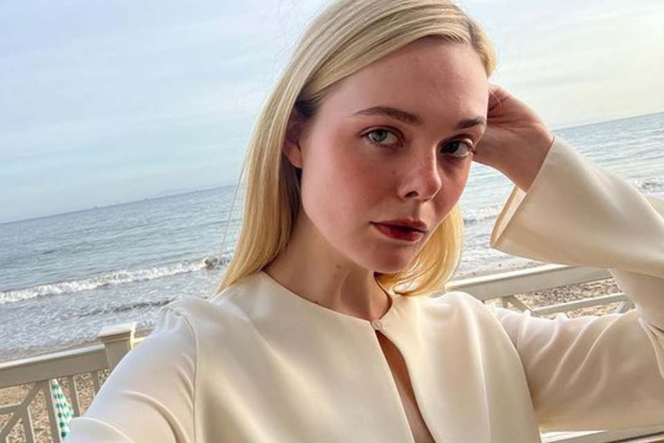 Elle Fanning revela que já perdeu papel em Hollywood por não ter seguidores o suficiente