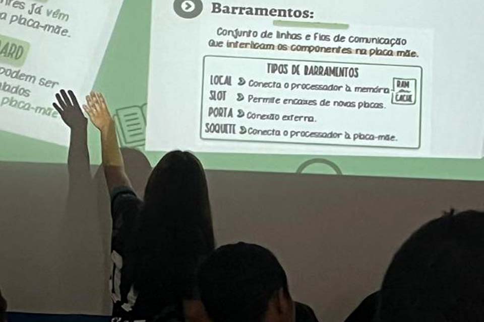 Campus Vilhena oferta curso de Informática básica para 30 alunos da Escola Almirante Tamandaré