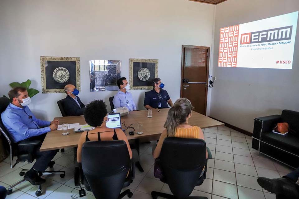 Projeto museográfico da Estrada de Ferro Madeira - EFMM é apresentado ao prefeito Hildon Chaves